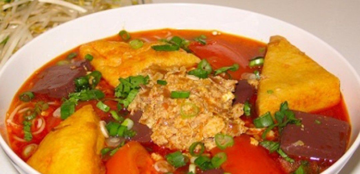 thanh-dung-bun-rieu-canh-bun-uong-so-18