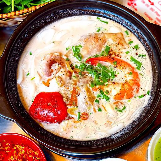 banh-canh-nuoc-cot-dua-tom-ca-loc