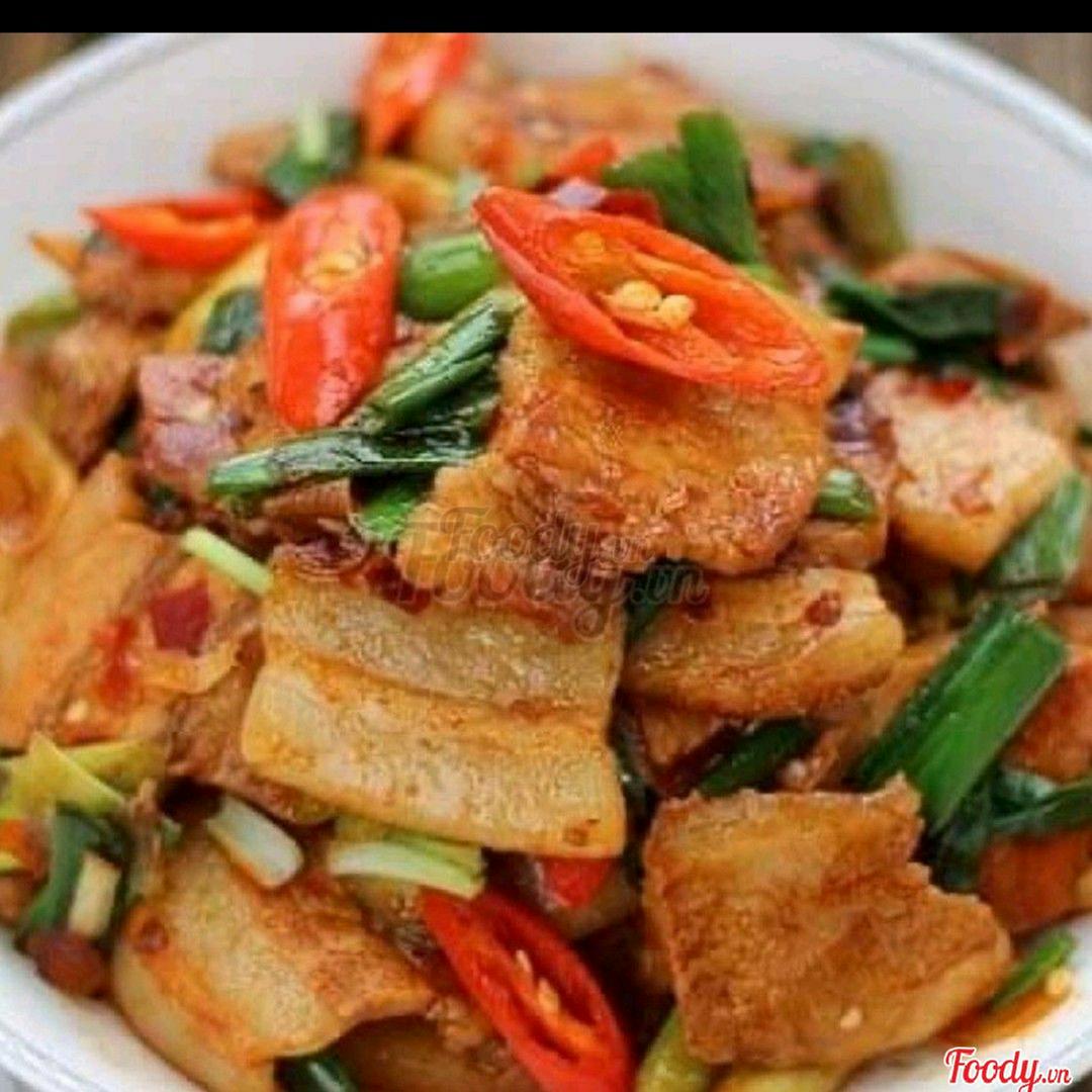 com-ao-thit-rang-chay-canh-tang-tra-chanh