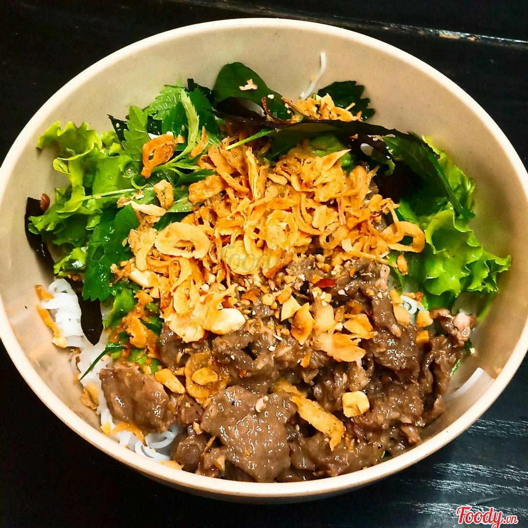 combo-1-bun-bo-tron-1-ly-sua-au