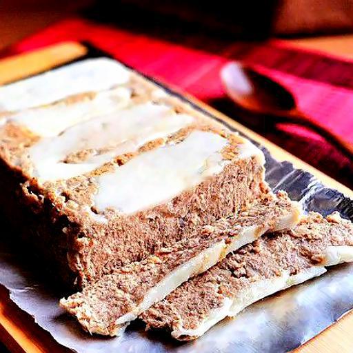 pate-them-vao-banh-my