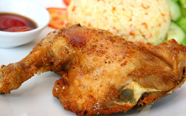 com-ga-xoi-mo-minh-cach-mang-thang-8