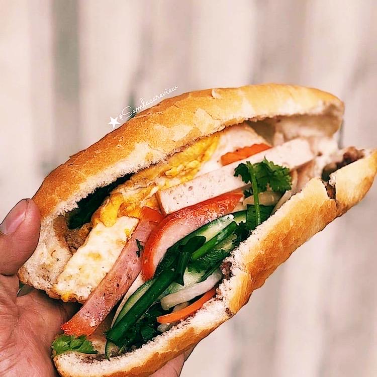 banh-mi-cha-op-la