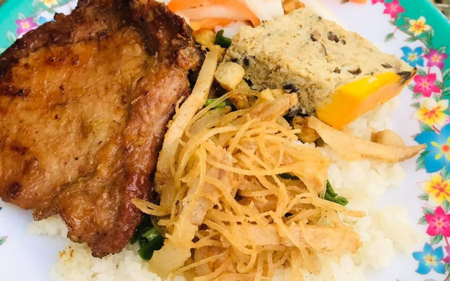 quan-1993-bun-bo-pho-com-tam