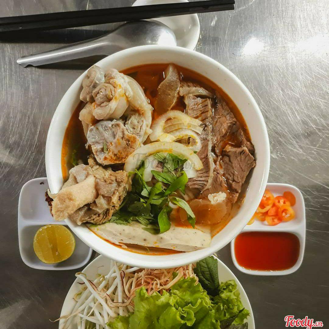 bun-bo-gio-heo-bap-bo-bo-vien