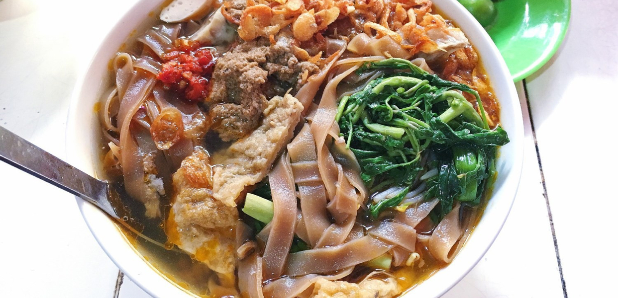 an-nhien-quan-banh-a-cua-hai-phong-ong-en