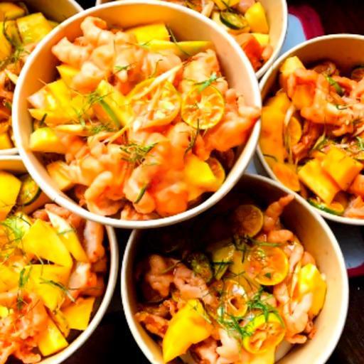 chan-ga-rut-xuong-sot-thai-size-m-kem-nuoc-cham