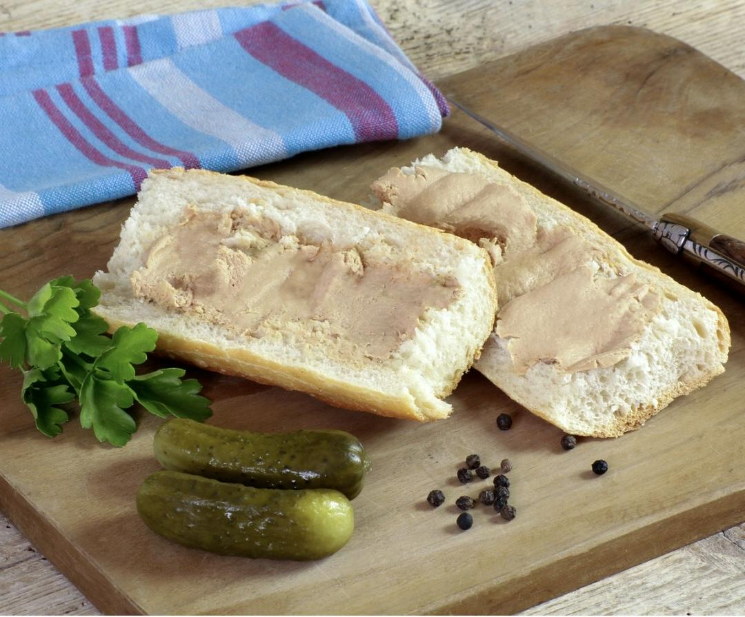 banh-mi-pate-the-deli-of-le