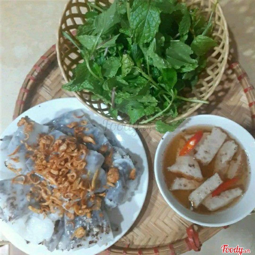 banh-cuon-cha-que