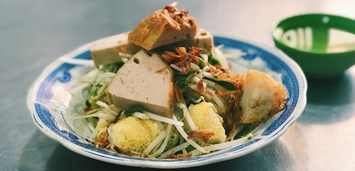 banh-cuon-trung-phan-van-tri