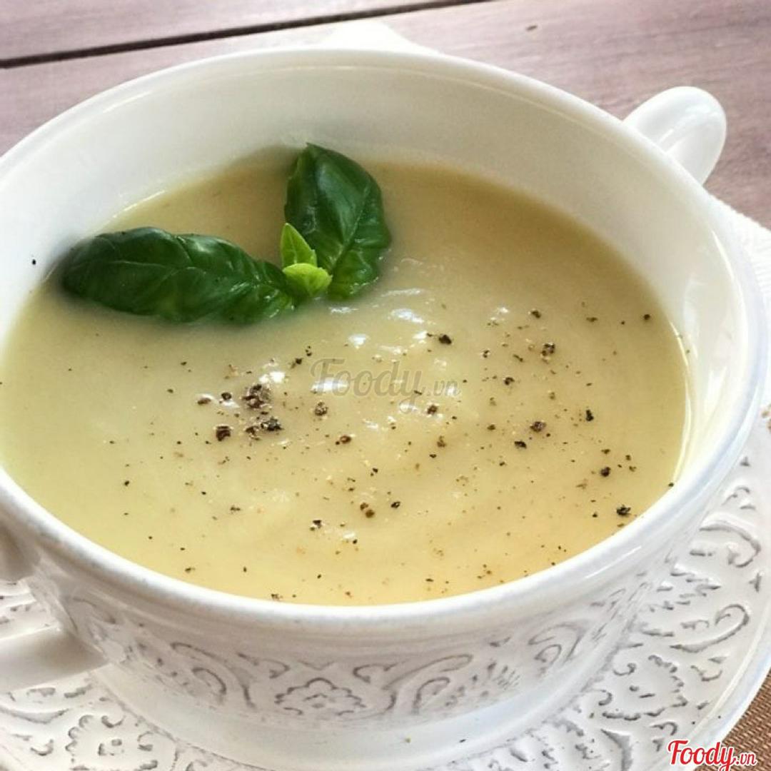 small-leek-potato-soup