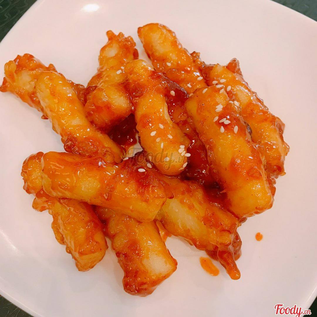 banh-gao-chien-sot-cay-nong