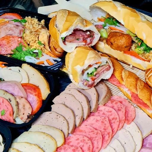 banh-mi-biet-full-topping-sam-bong-cuc