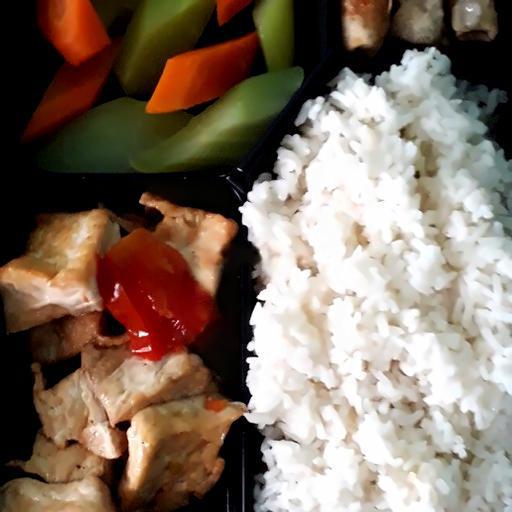 2-suat-thit-rang-chay-canh-au-sot