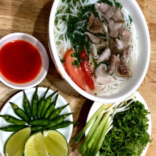 banh-canh-bao-tu-lon