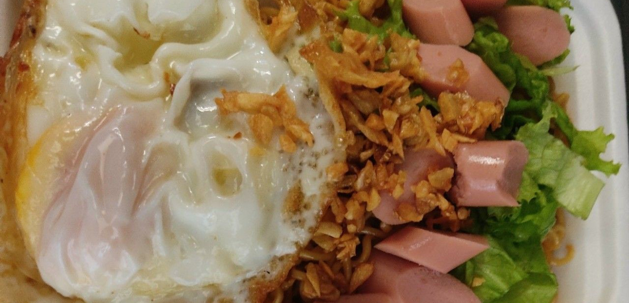 Cô-Linh-Mì-Trộn-Indomie---Nguyễn-Chế-Nghĩa