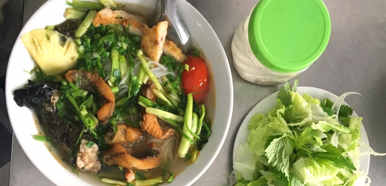 ngoc-nhan-canh-ca-ro-ong-viet-hung