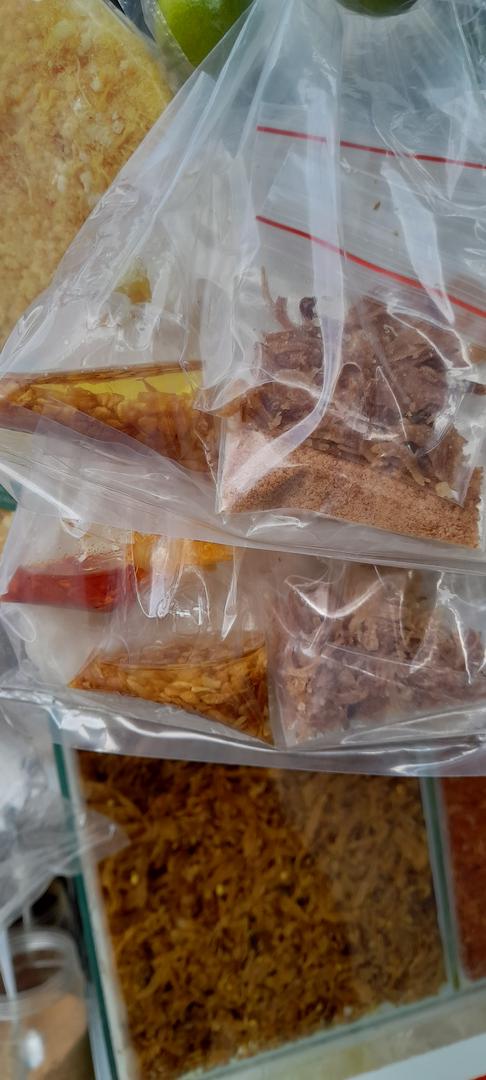 banh-trang-toi-deo-tu-tron