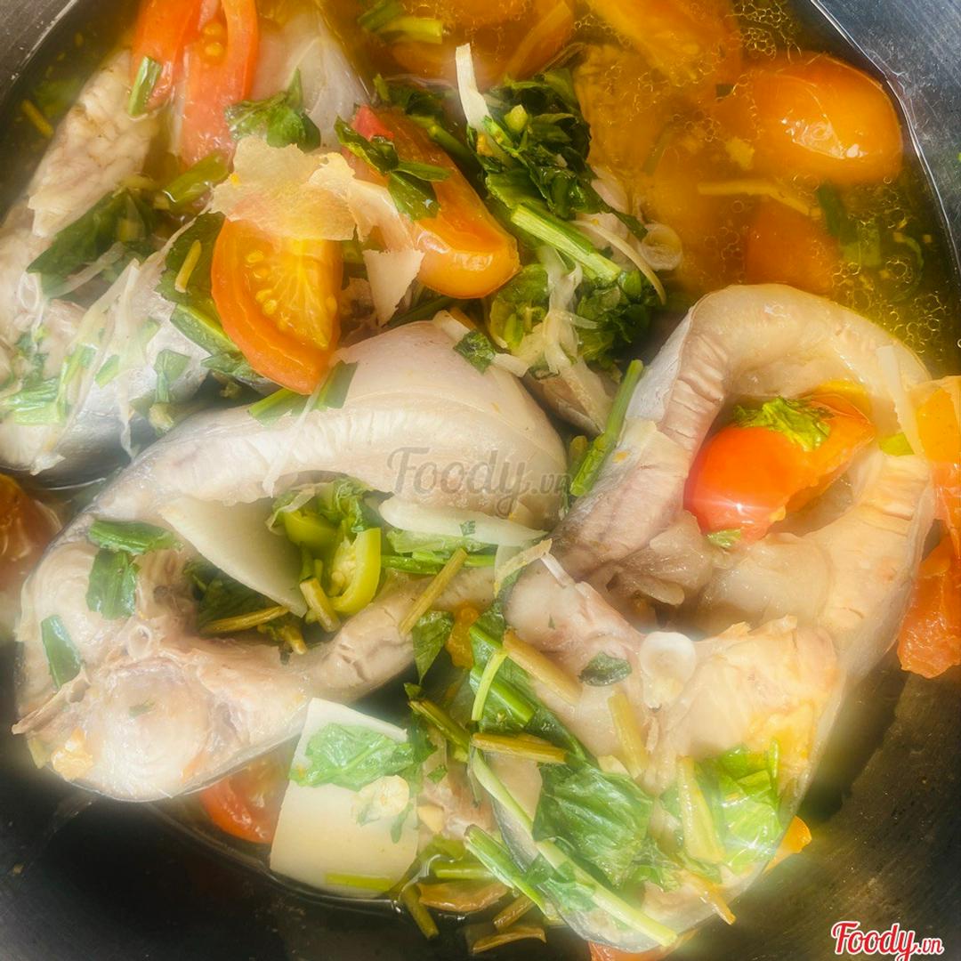 canh-chua-ca-basa-khong-com
