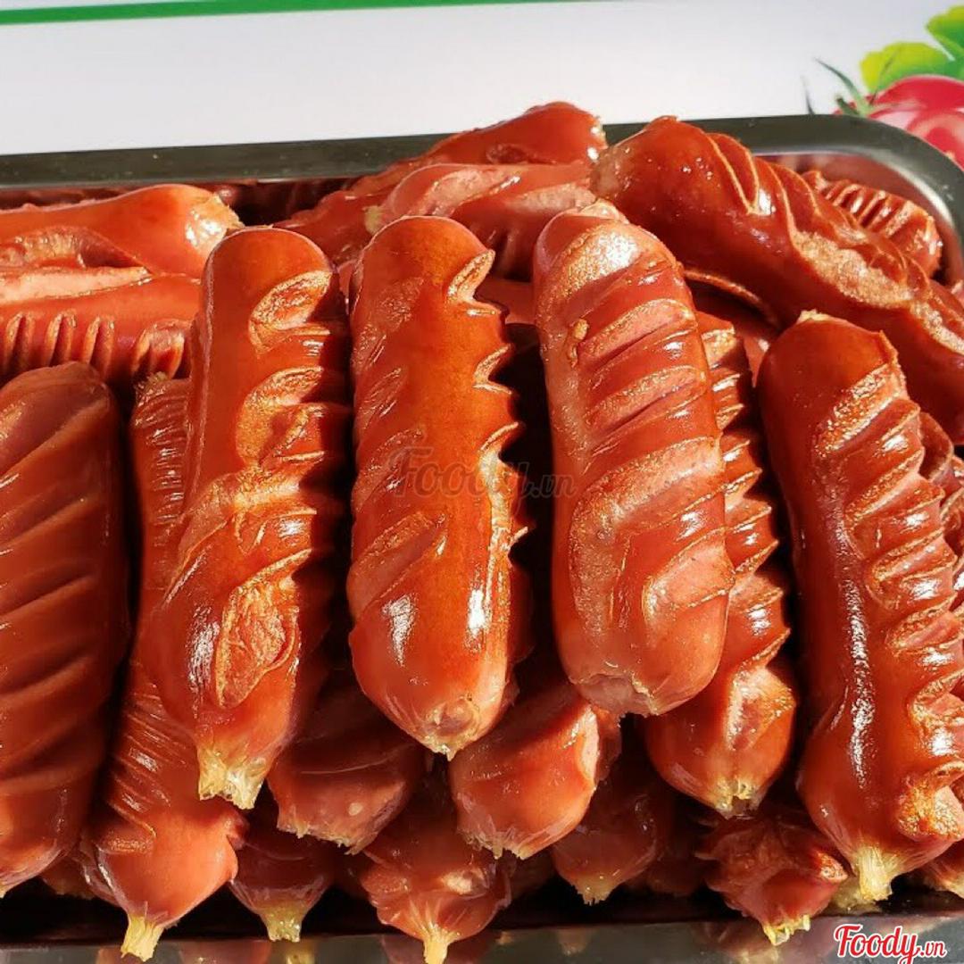 xuc-xich-ran-2-chiec