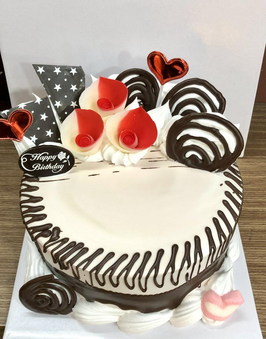 banh-kem-sua-tuoi-socola-bn-hoa-o-trang-20cm