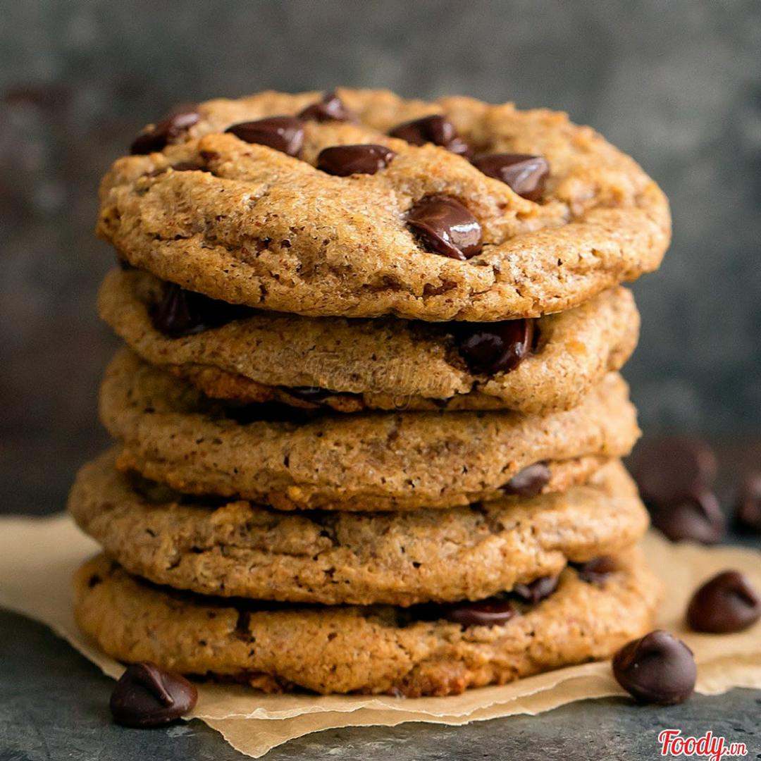 chocolate-chips-cookie