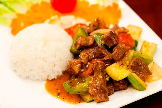 com-bo-luc-lac-steam-rice-with-shaky-beef