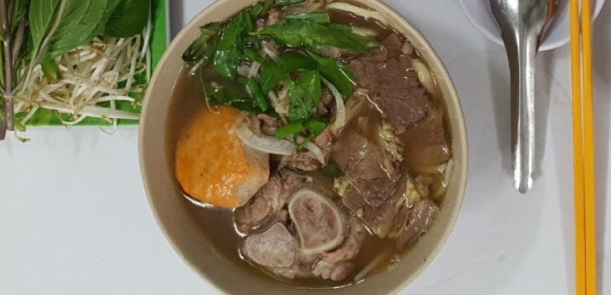 nhan-tri-bun-bo-hue-le-hong-phong
