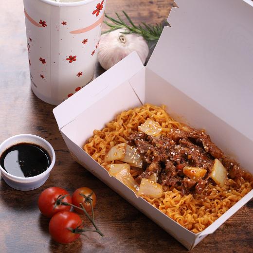 com-bo-cay-han-quoc-korea-steak-rice-spicy-sauce