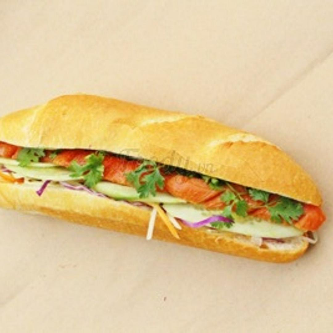 banh-mi-pate-xuc-xich
