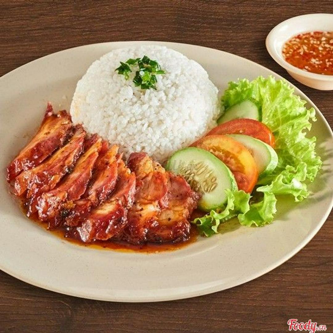 com-thit-nuong-xa-xiu-com-trang