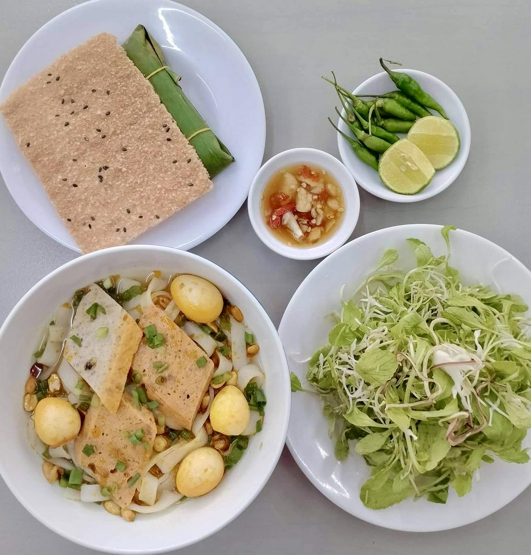 mi-quang-cha-cua-tom-trung-cut