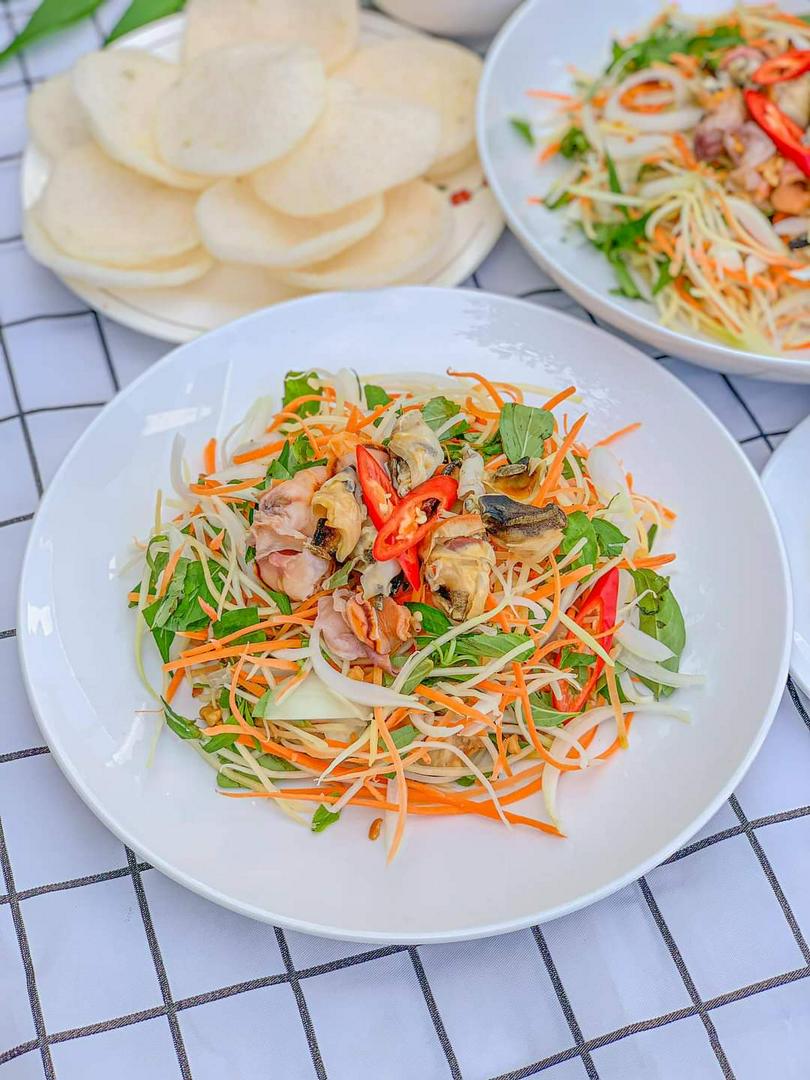 combo-ngon-ngat-ngay-nuoc-ngot-banh-snack-gion-tan