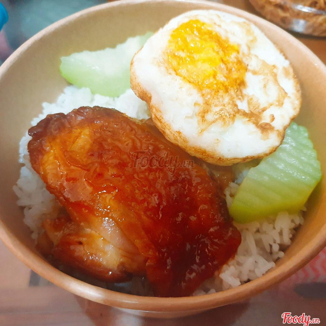 com-ga-sot-chua-ngot-trung-op