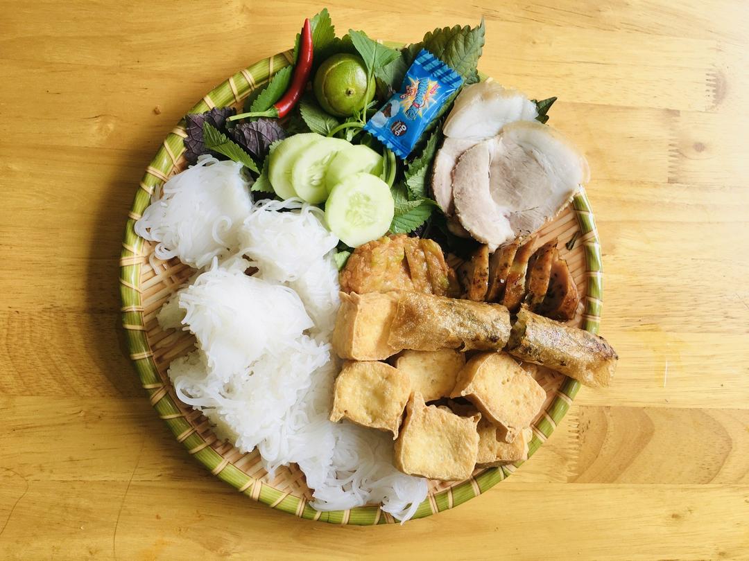 combo-bun-au-ay-u-1-chai-coca