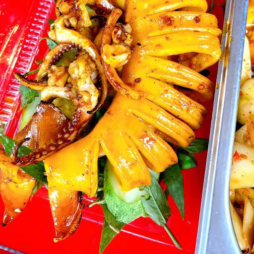 muc-lo-thai-sieu-to-bu-sot-trung-muoi