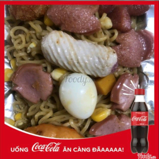 mi-thap-cam-nhieu-mi-coca
