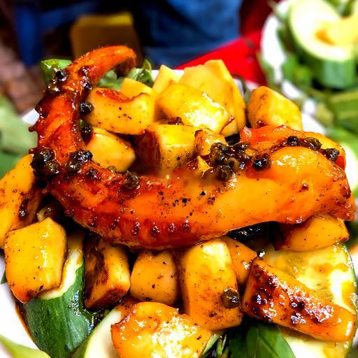 muc-khong-lo-nuong-sot-tieu-hongkong