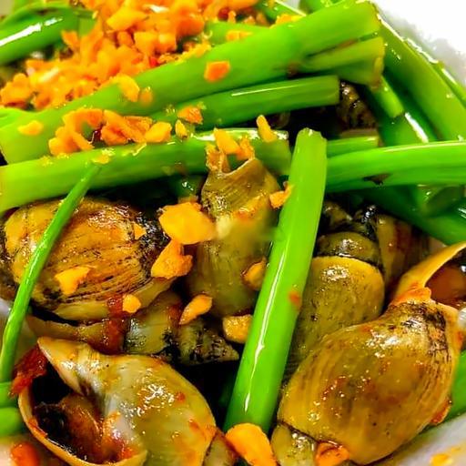 oc-ca-na-xao-rau-muong