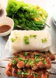 banh-hoi-nem-nuong-lon
