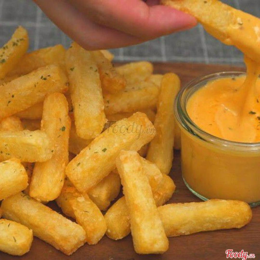 khoai-tay-chien-cham-sot-pho-mai