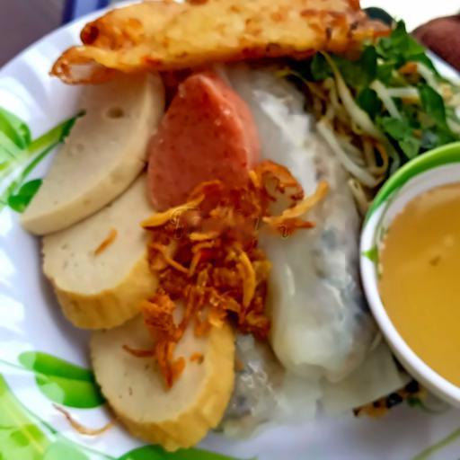 banh-cuon-lon-cha