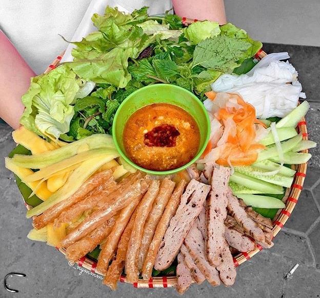 nem-nuong-nha-trang-suat-lon