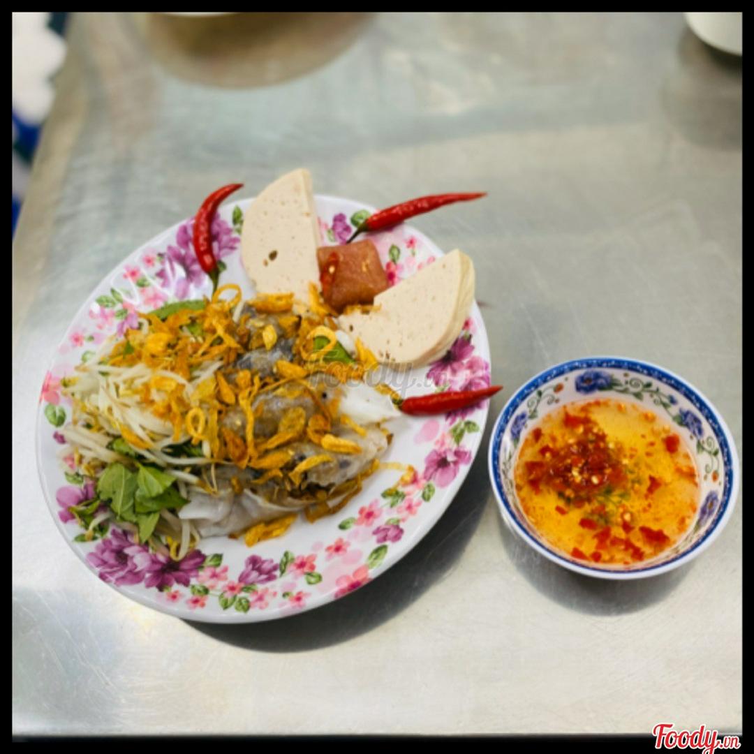 banh-cuon-cha-lua-nem