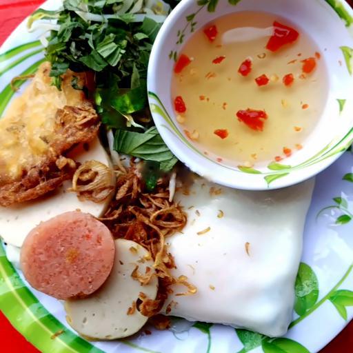banh-cuon-trung-op-la-long-ao