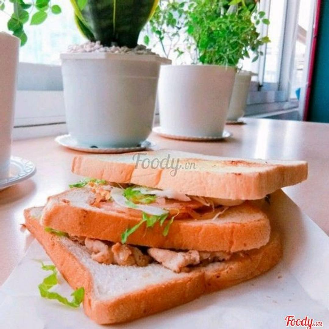 banh-trung-tom-jambon-nuong-bo