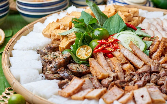 tiem-bun-au-bun-bo-nam-bo-xuan-anh-duong-khue