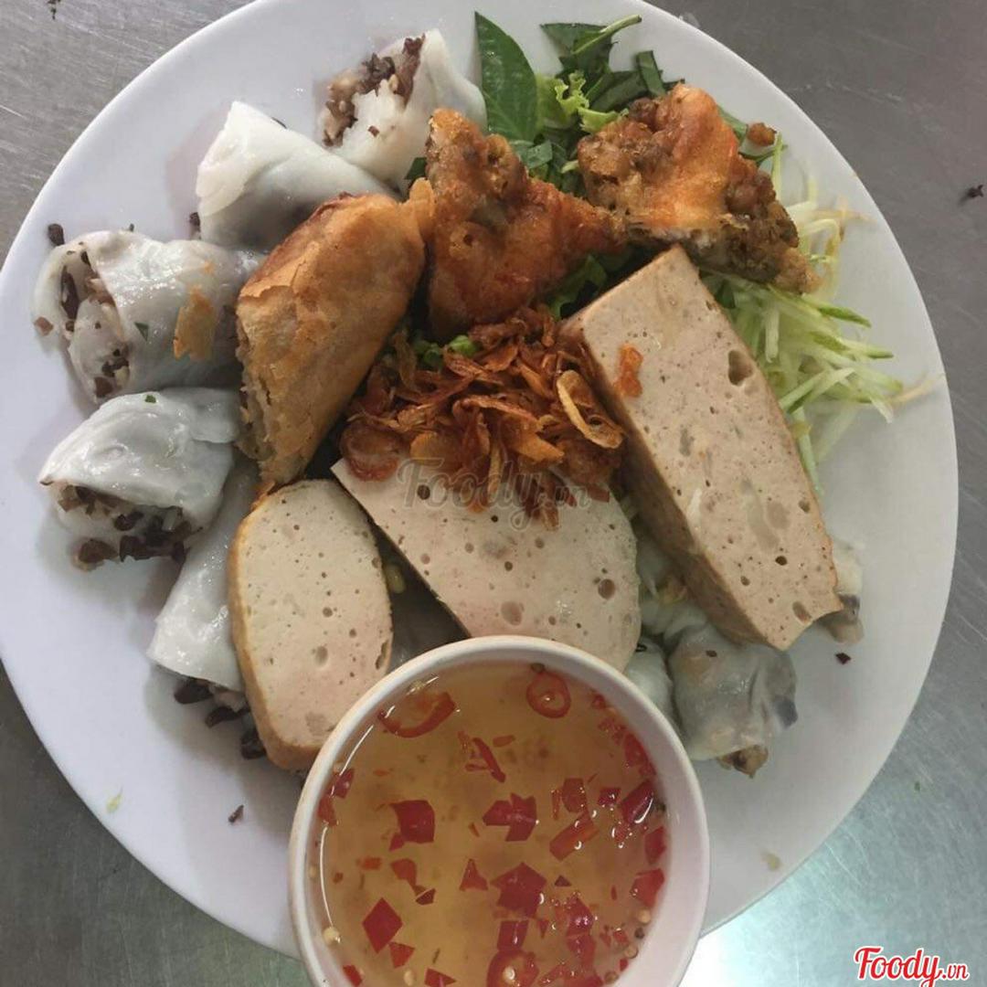 banh-cuon-nhan-nong