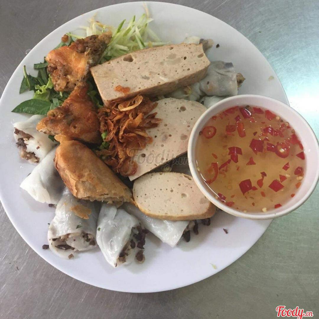 banh-uot-nong