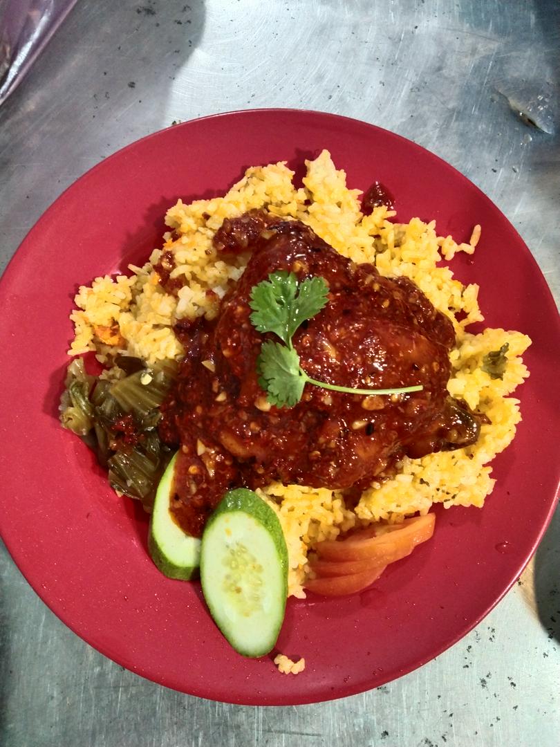 com-ga-sot-sate-1-chai-nuoc-ngot